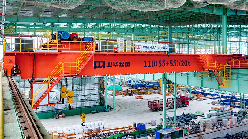 YY易游m6米乐110t超高温板坯搬运起重机.jpg